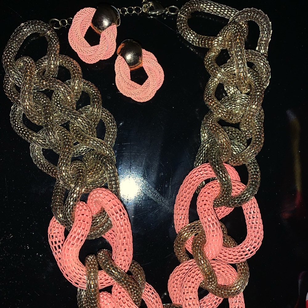Orange & gold necklace w/matching earrings